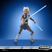 Load image into Gallery viewer, DAMAGED PACKAGING - Hasbro STAR WARS - The Vintage Collection - 2021 Wave 7 - Ahsoka Tano (Mandalore)(The Clone Wars) figure - VC 202 - SUB-STANDARD GRADE