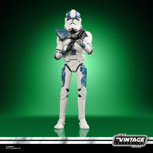 Load image into Gallery viewer, DAMAGED PACKAGING - Hasbro STAR WARS - The Vintage Collection - 2023 Wave 16 - Clone Captain Howzer (The Bad Batch) figure - VC-210 - SUB-STANDARD GRADE