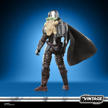 Load image into Gallery viewer, Hasbro STAR WARS - The Vintage Collection - The Mandalorian &amp; Grogu (The Mandalorian &amp; Grogu) Deluxe 3.75" figure - VC-395 - STANDARD GRADE
